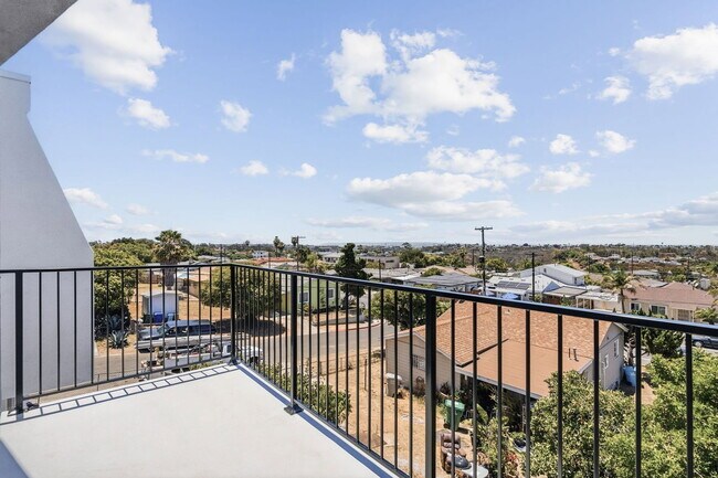 6644 Valjean Ct San Diego, CA 92111 photo 4