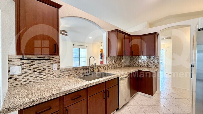 157 W Moore Ave Gilbert, AZ 85233 photo 4