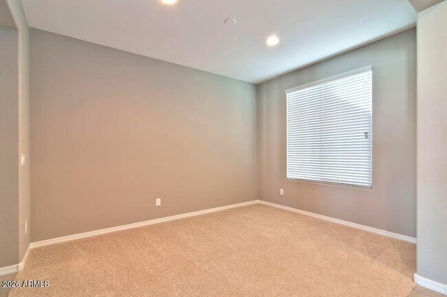 6303 S 24th Pl Phoenix, AZ 85042 photo 3
