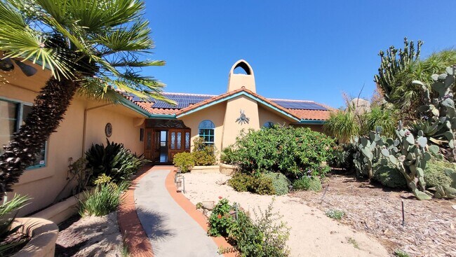 16255 Highland Valley Rd Ramona, CA 92065