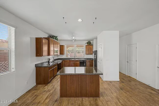1414 S Jessica Ln Tempe, AZ 85281 photo 4