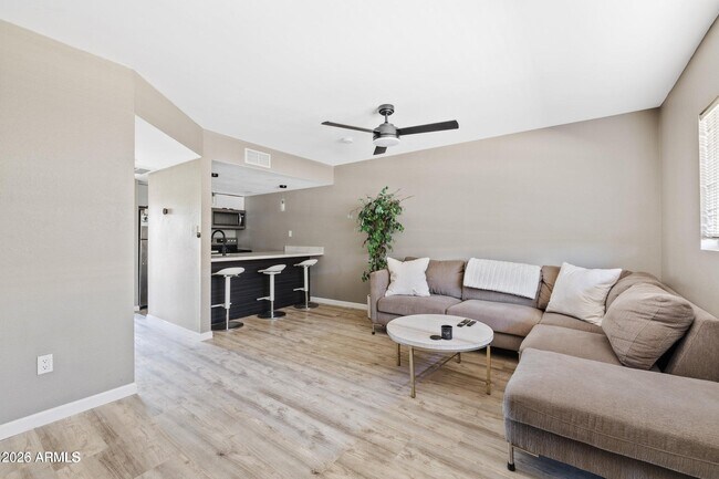 7436 E Chaparral Rd Scottsdale, AZ 85250 photo 2