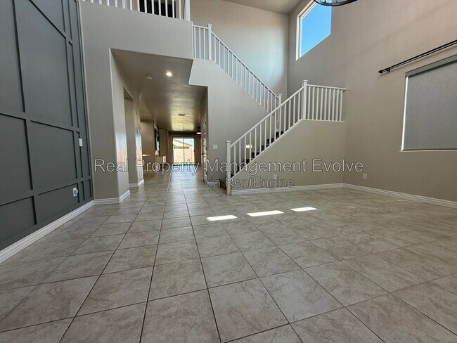 5352 W Farmhand Dr Phoenix, AZ 85339 photo 4