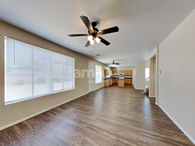 10859 W Locust Ln Avondale, AZ 85323 photo 5