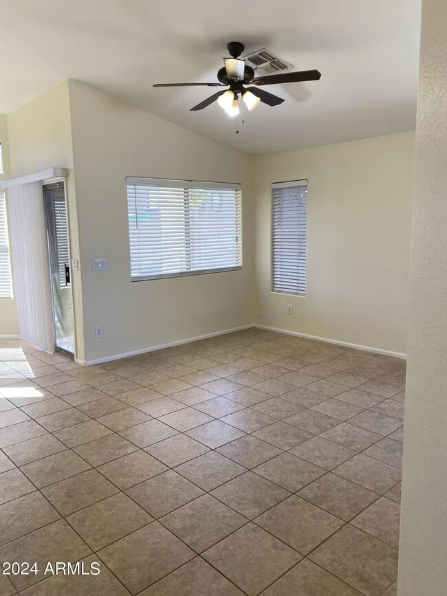 11519 E Persimmon Ave Mesa, AZ 85212 photo 4