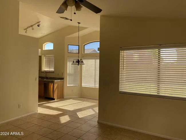 11519 E Persimmon Ave Mesa, AZ 85212 photo 2
