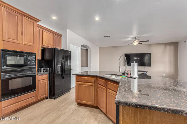 6924 W Southgate Ave Phoenix, AZ 85043 photo 3