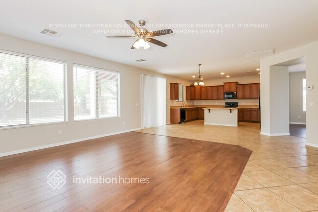 977 W Jersey Way photo 3