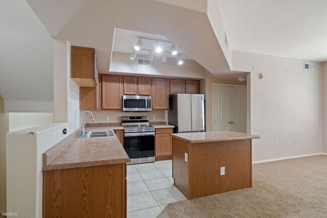240 W Juniper Ave Gilbert, AZ 85234 photo 4