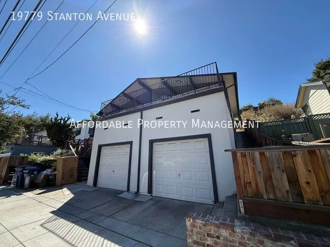 19779 Stanton Ave photo 2
