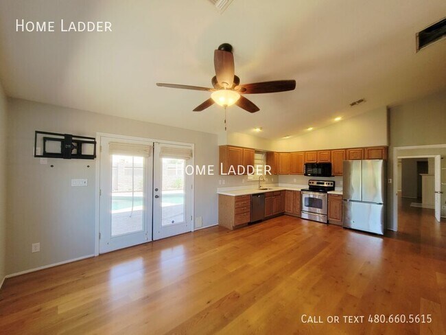 11520 W Citrus Grove Way Avondale, AZ 85392 photo 3