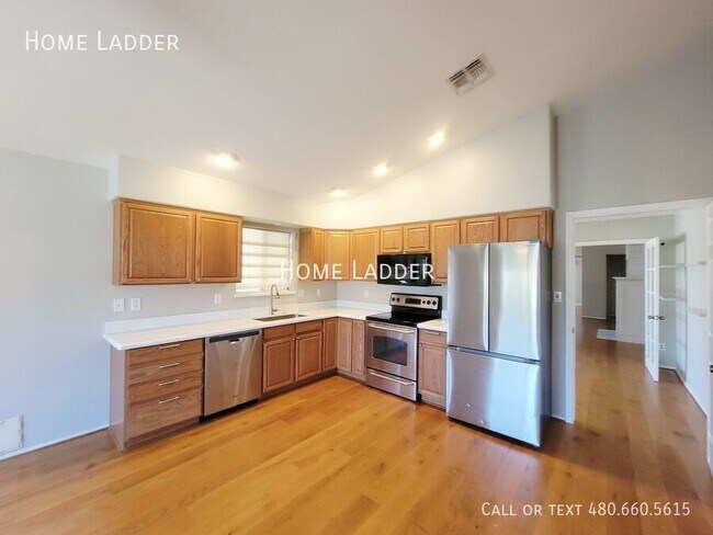 11520 W Citrus Grove Way Avondale, AZ 85392 photo 4
