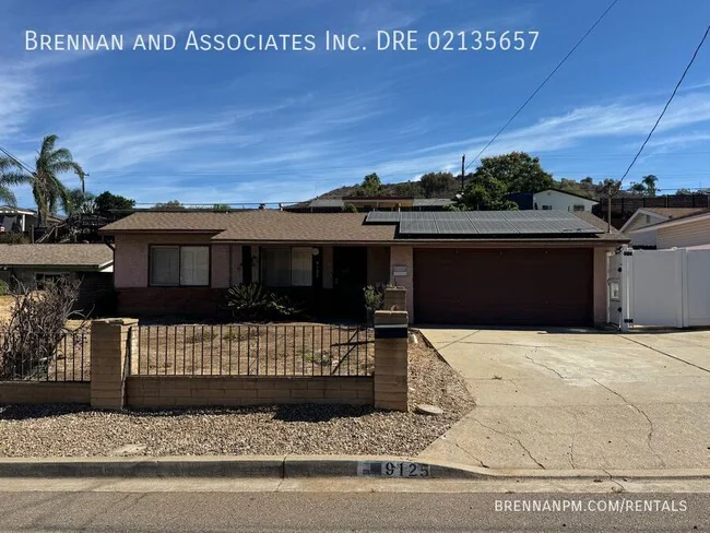 9125 Heatherdale St Santee, CA 92071