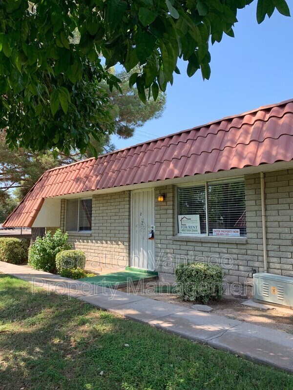 141 N Date Mesa, AZ 85201 photo 2