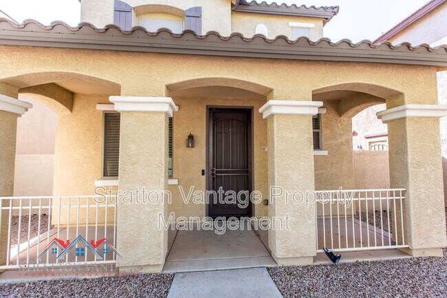 135 E Catclaw St Gilbert, AZ 85296 photo 3