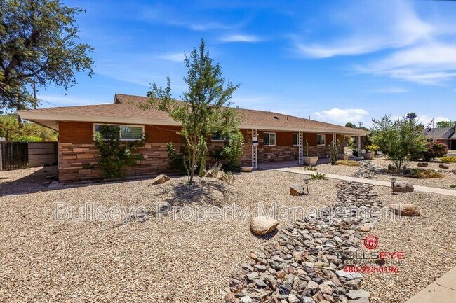 1617 W Flower Cir N Phoenix, AZ 85015 photo 5