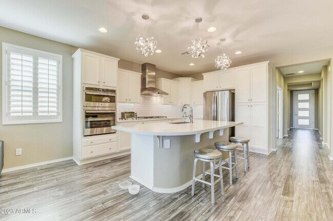 12701 W Caraveo Pl Peoria, AZ 85383 photo 4