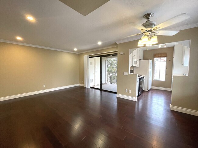 13015 Wimberly Square San Diego, CA 92128 photo 4