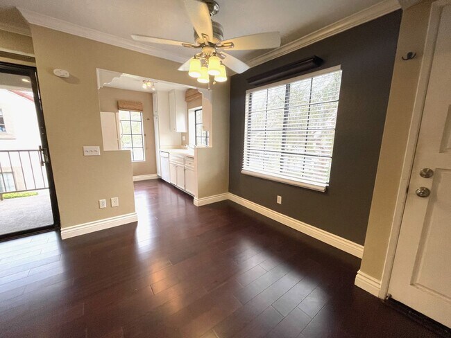 13015 Wimberly Square San Diego, CA 92128 photo 2