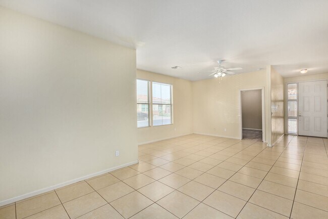 13569 W Cypress St Goodyear, AZ 85395 photo 5