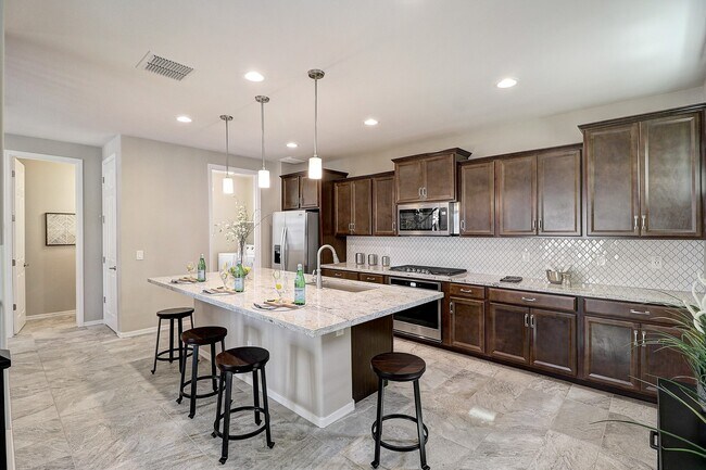 761 W Winchester Dr Chandler, AZ 85286 photo 5