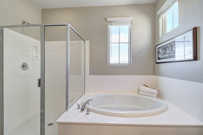 761 W Winchester Dr Chandler, AZ 85286 photo 2