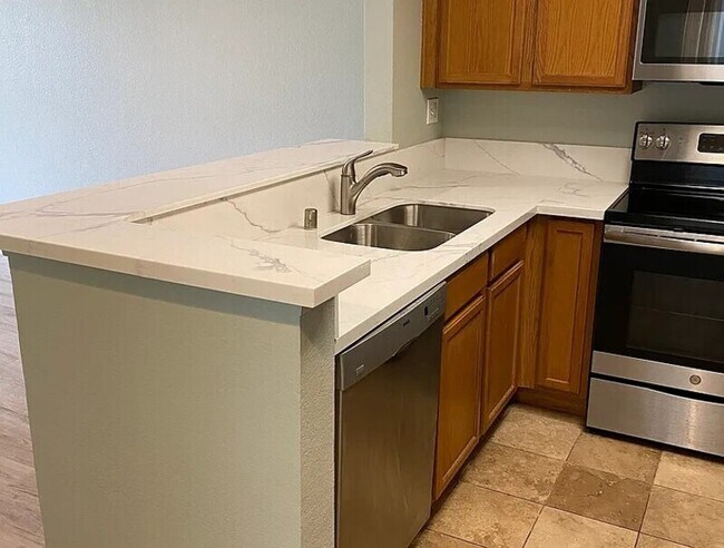 3915 Nobel Dr San Diego, CA 92122 photo 5