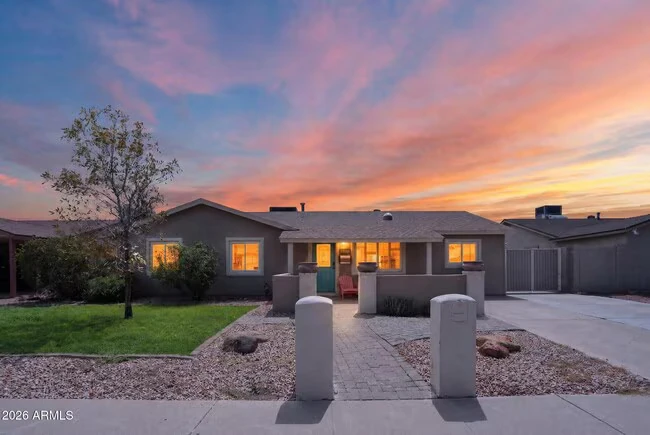 3629 E Winchcomb Dr Phoenix, AZ 85032