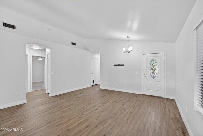 1365 E Betsy Ln Gilbert, AZ 85296 photo 4
