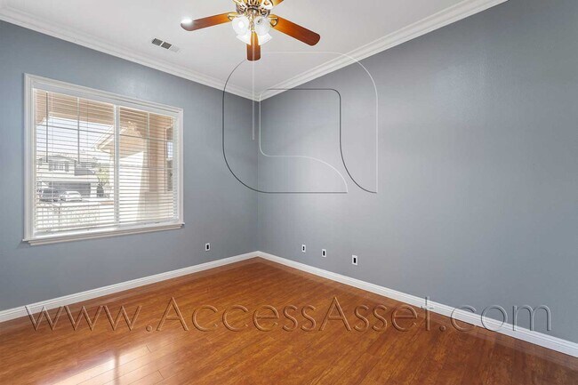 36026 Pansy St Winchester, CA 92596 photo 5