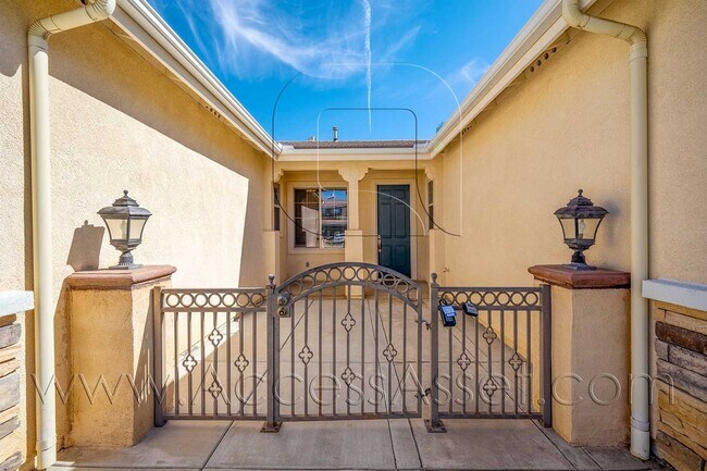 36026 Pansy St Winchester, CA 92596 photo 2