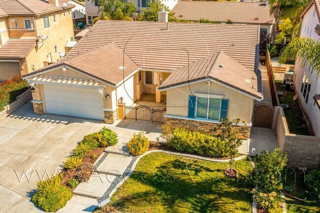 36026 Pansy St Winchester, CA 92596 photo 3