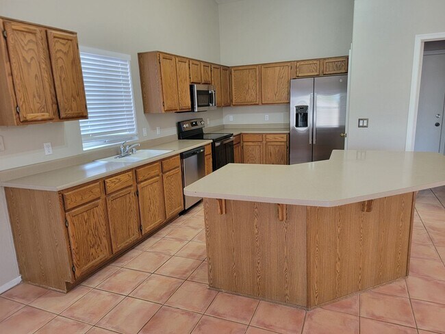 18235 N 85th Dr Peoria, AZ 85382 photo 4