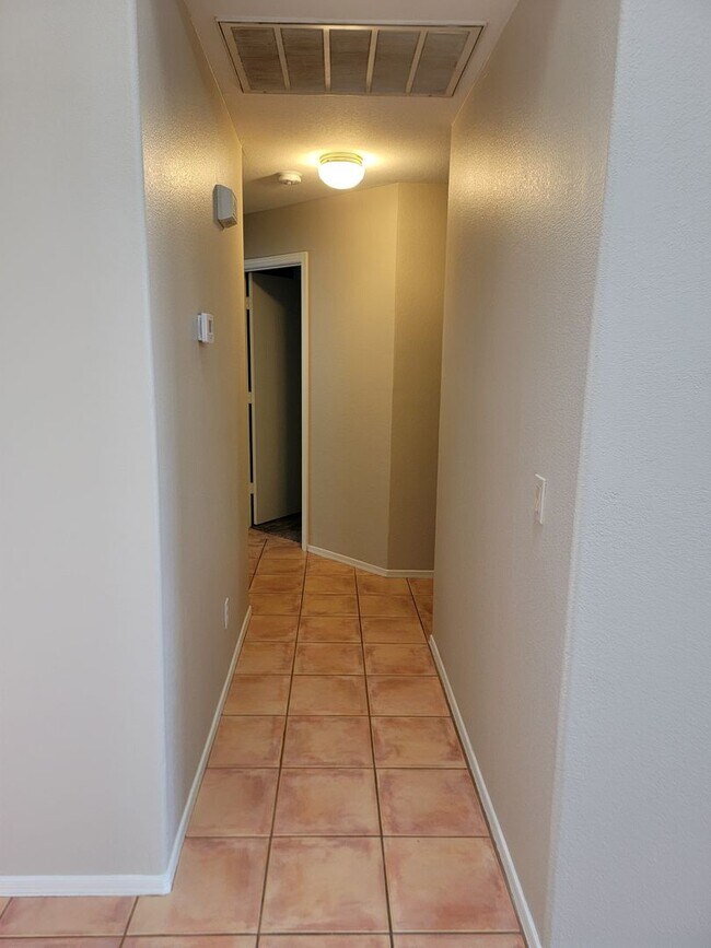 18235 N 85th Dr Peoria, AZ 85382 photo 5
