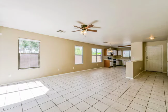 2200 E Spruce Dr Chandler, AZ 85286 photo 2