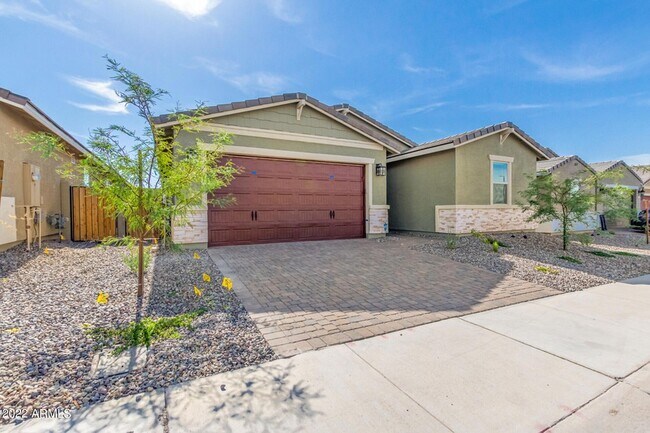 8526 S 69th Ln Phoenix, AZ 85339 photo 2