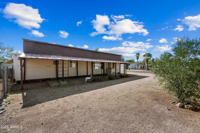 2055 W Gregory St photo 5