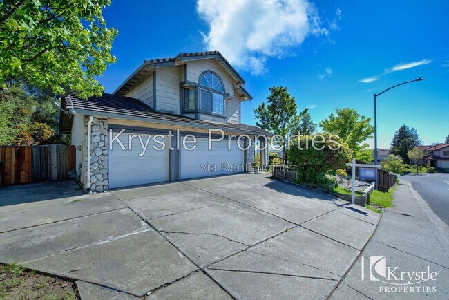 349 Newcastle Dr Vallejo, CA 94591 photo 2