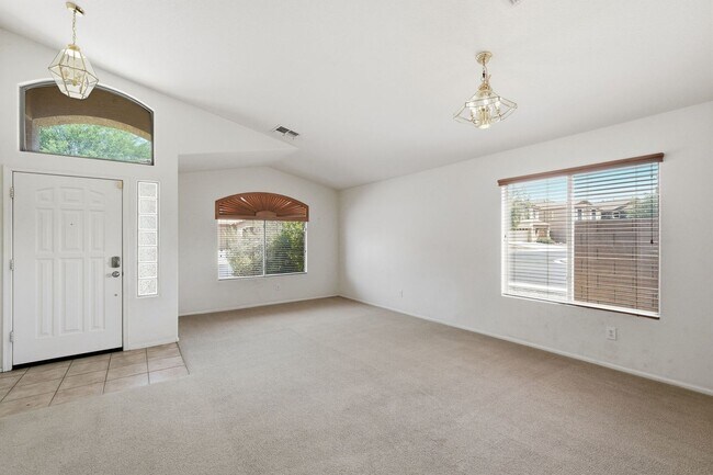 2403 W White Feather Ln Phoenix, AZ 85085 photo 4