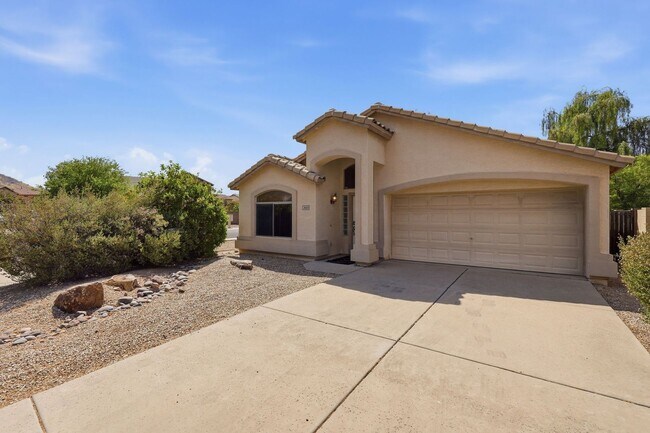 2403 W White Feather Ln Phoenix, AZ 85085 photo 2