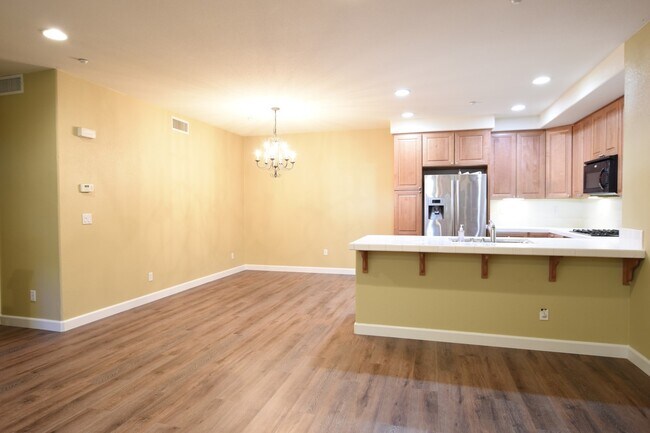 827 Gaspar Vis San Jose, CA 95126 photo 4