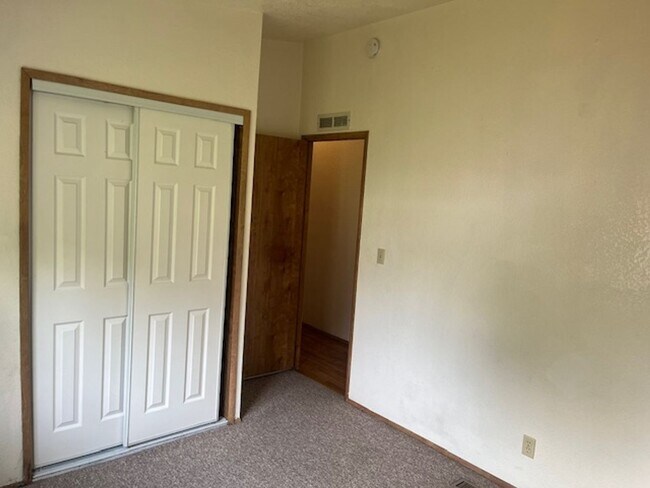 4915 Shattuck Ave. Oakland, CA 94609 photo 3