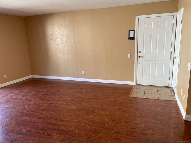 6333 College Grove Way San Diego, CA 92115 photo 5