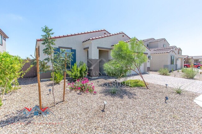 10839 S 52nd Dr Phoenix, AZ 85339 photo 3