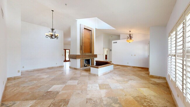 10575 E Mission Ln Scottsdale, AZ 85258 photo 3