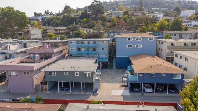 1621  6th Avenue photo 2