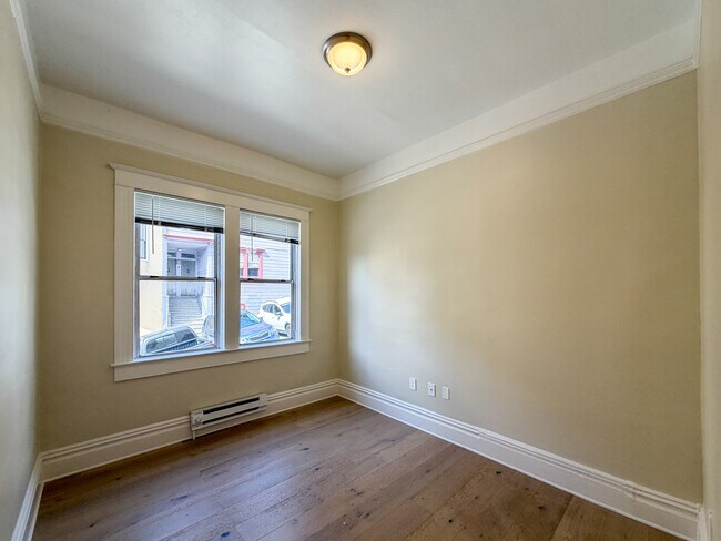 1404 Kearny St San Francisco, CA 94133 photo 5