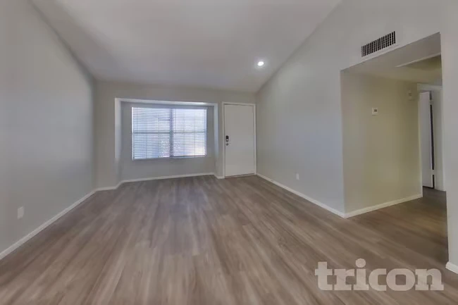 1010 W Blackhawk Dr Phoenix, AZ 85027 photo 3