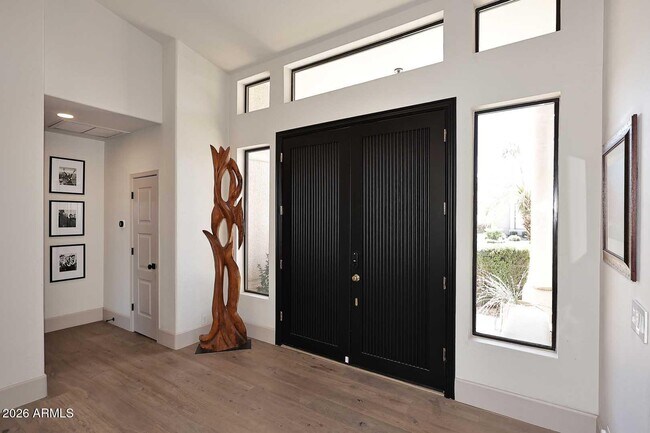 8334 E Jenan Dr Scottsdale, AZ 85260 photo 4