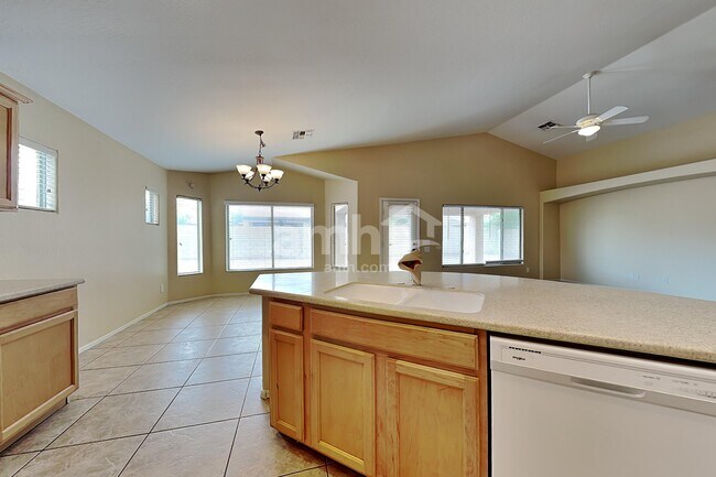 11557 W Pima St Avondale, AZ 85323 photo 4
